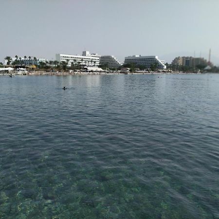 Holiday Apartments Ейлат Екстериор снимка