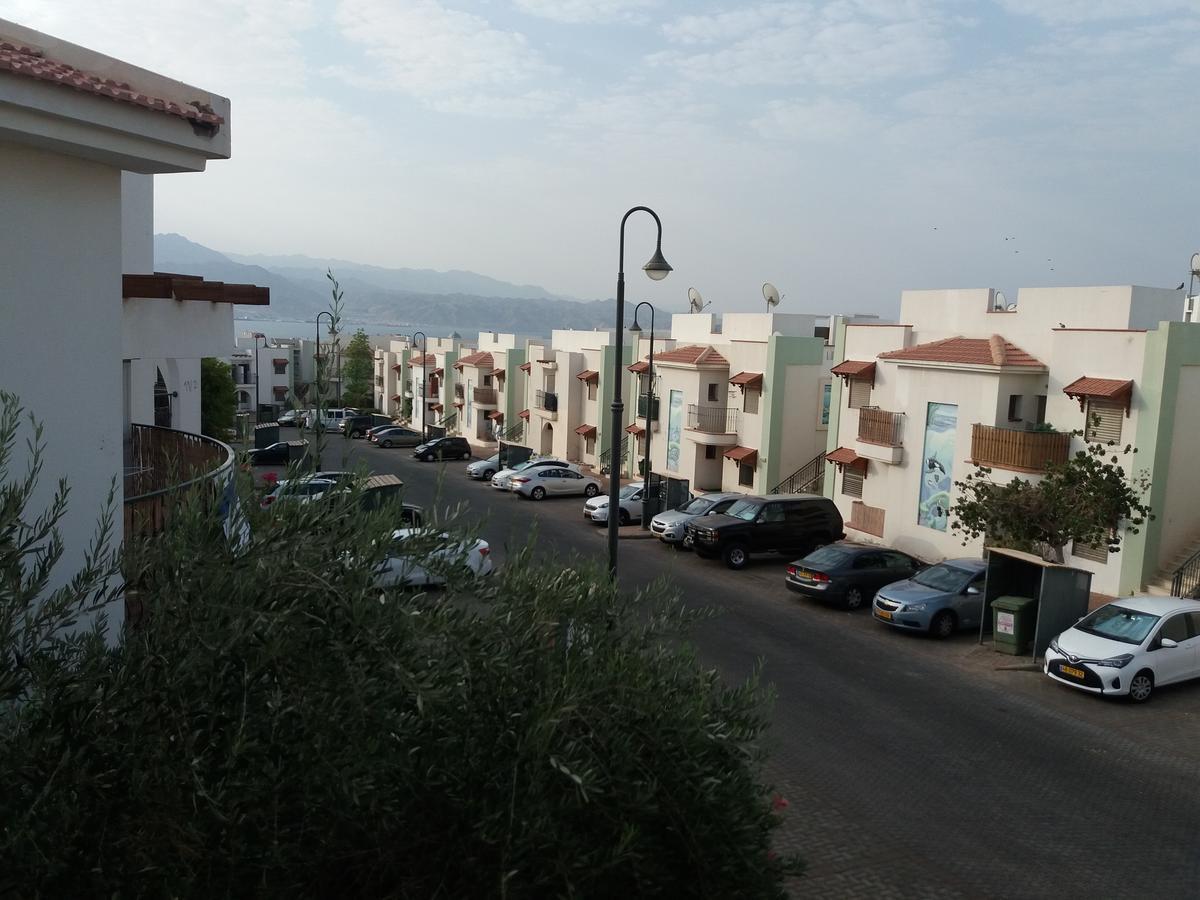 Holiday Apartments Ейлат Екстериор снимка