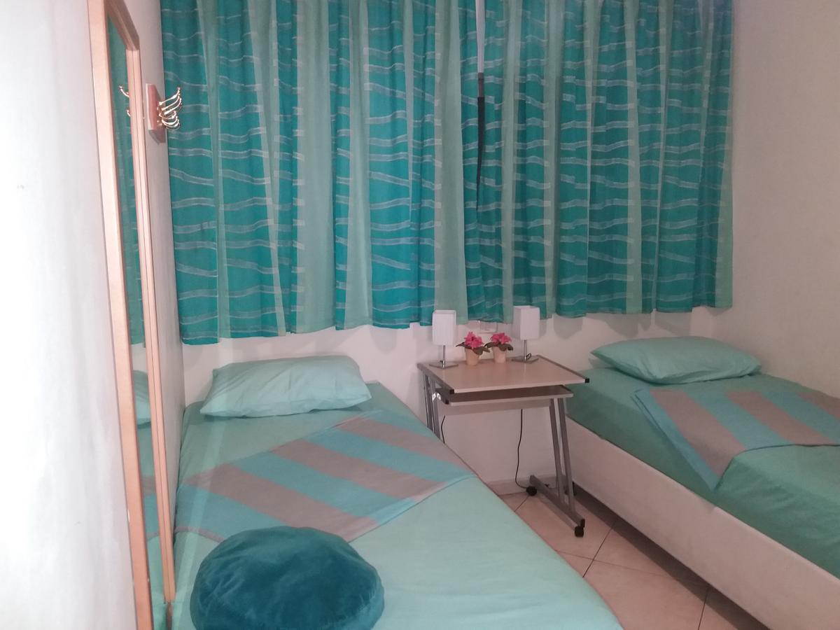 Holiday Apartments Ейлат Екстериор снимка